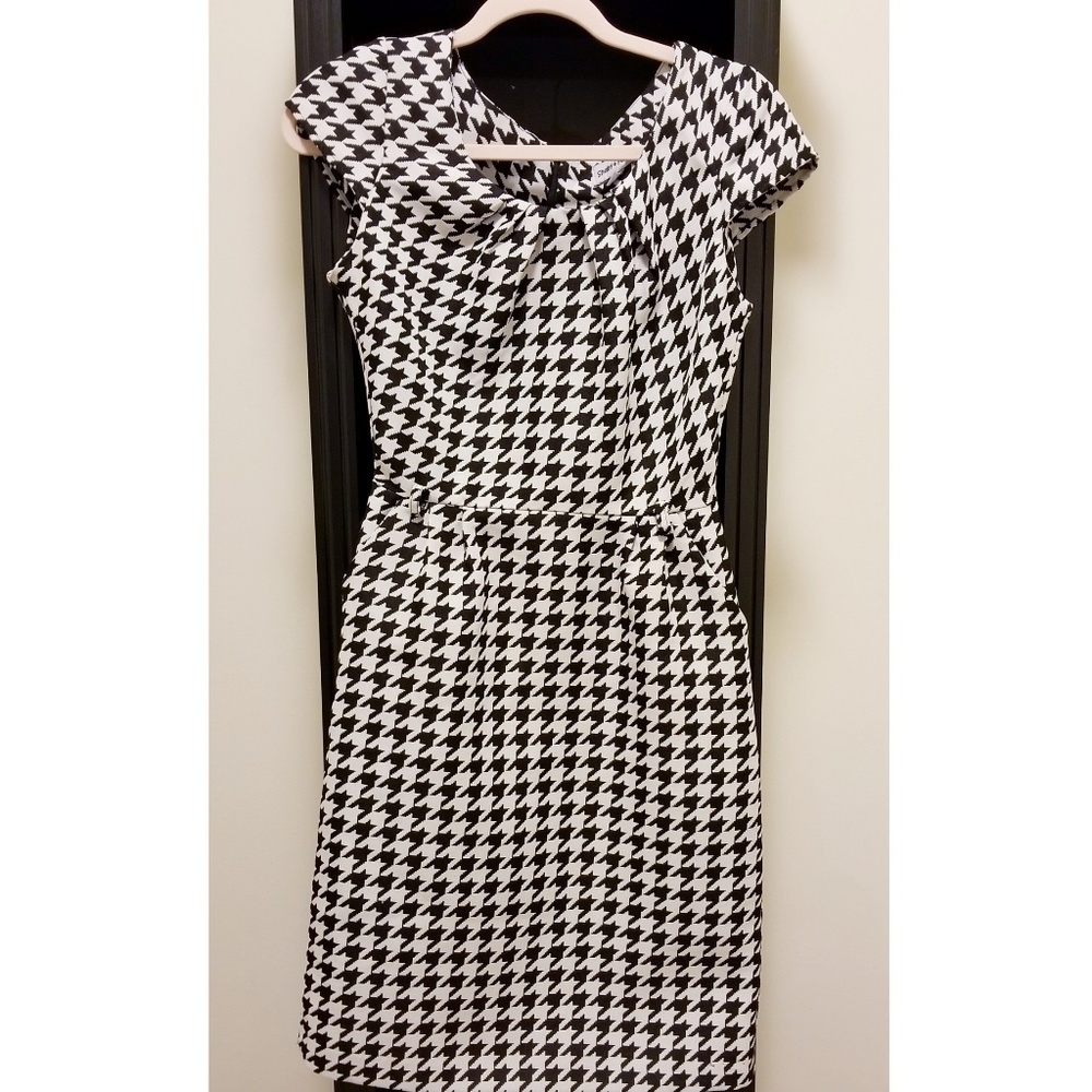 Houndstooth Cap Sleeve Dress